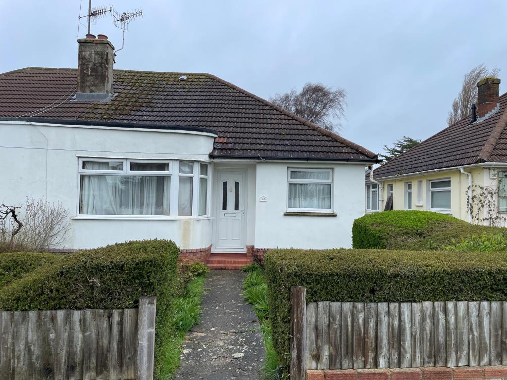 Lot: 97 - SEMI-DETACHED BUNGALOW FOR UPDATING - 